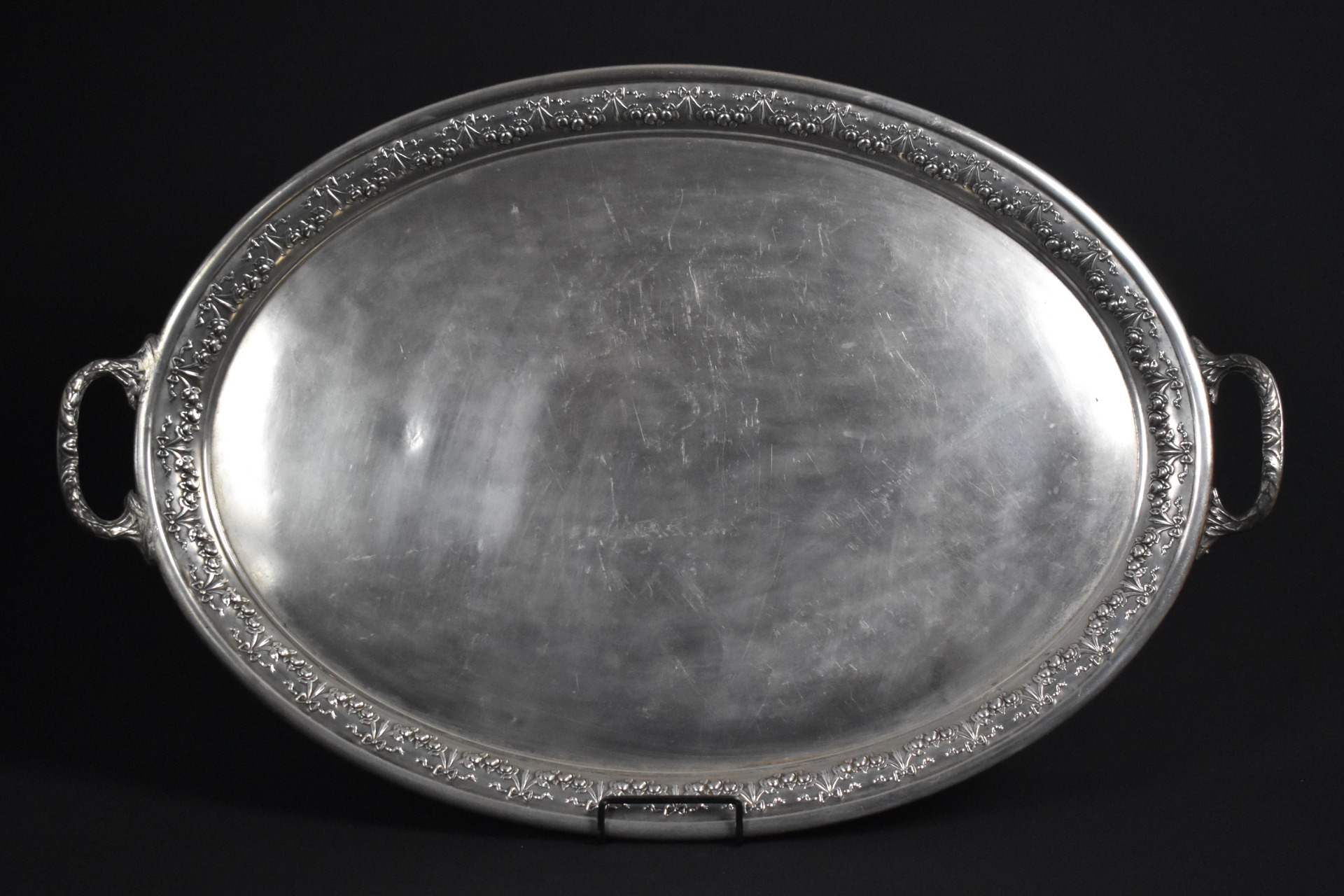 Tavă veche din alamă argintată, vedere frontală, cca. 1900