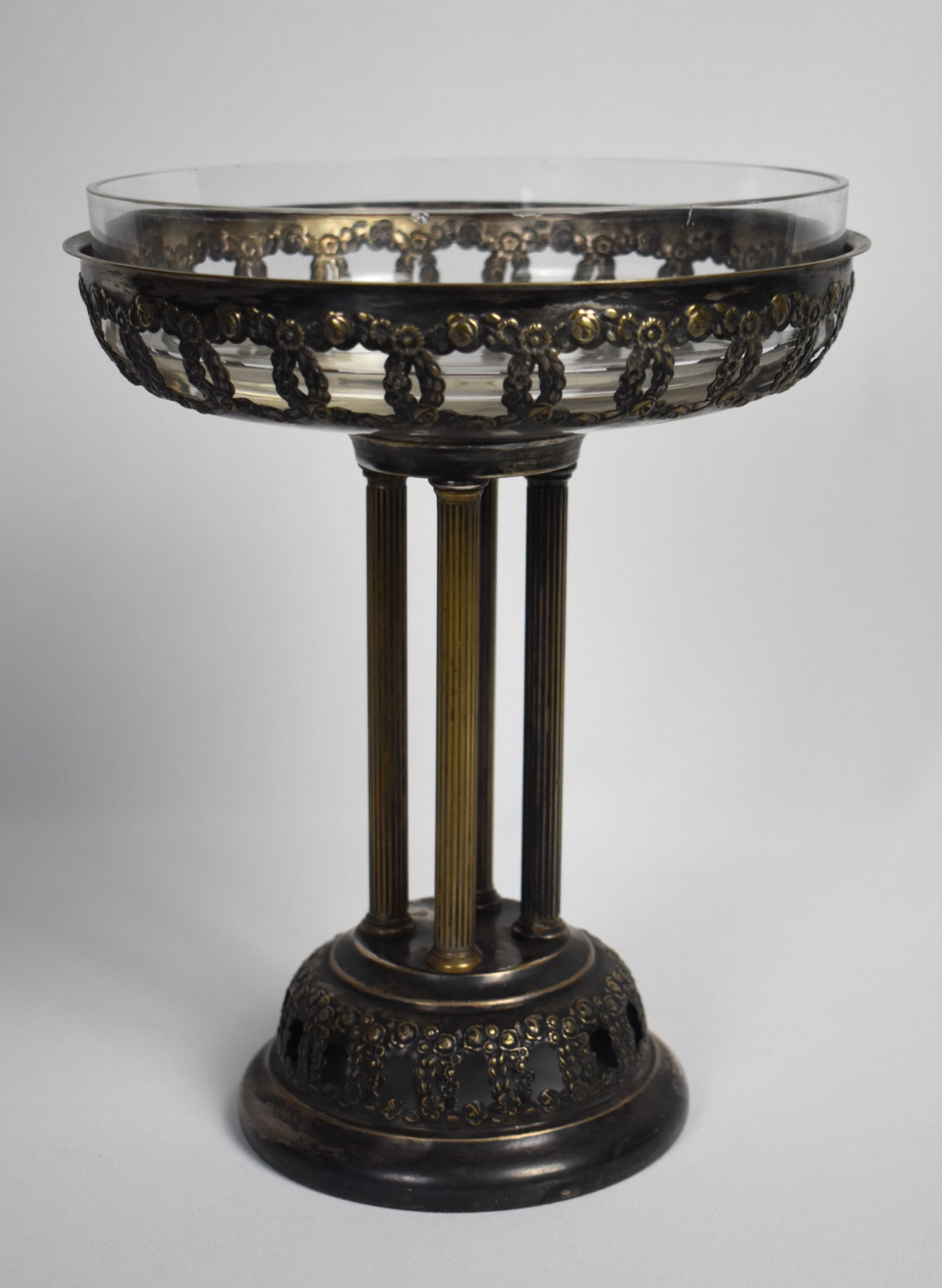 Fructieră veche cu coloane din metal argintat și cupă din sticlă, LENK Austria, cca. 1900