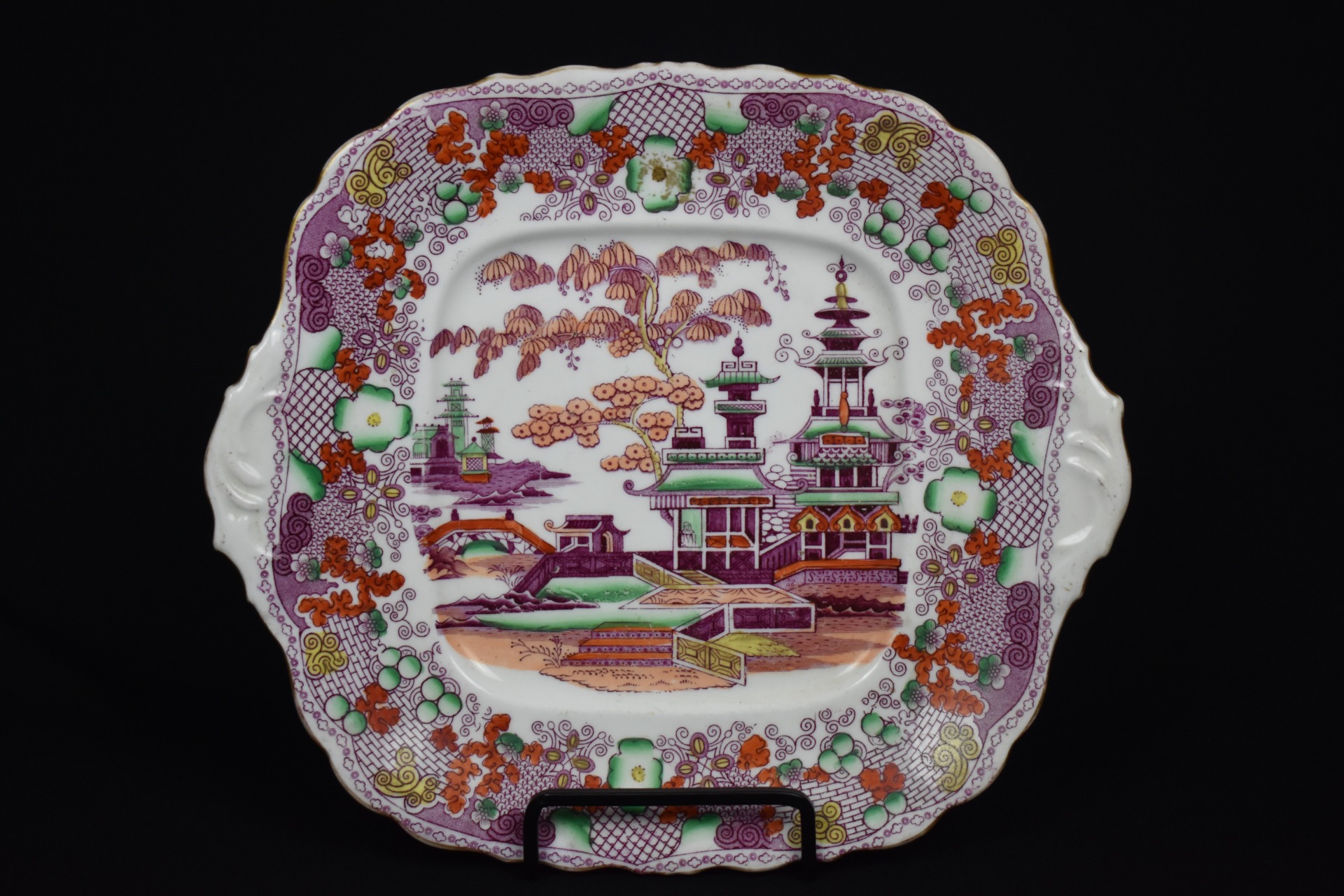 Platou din porțelan Royal Worcester, decor oriental cu pagodă, pictat manual