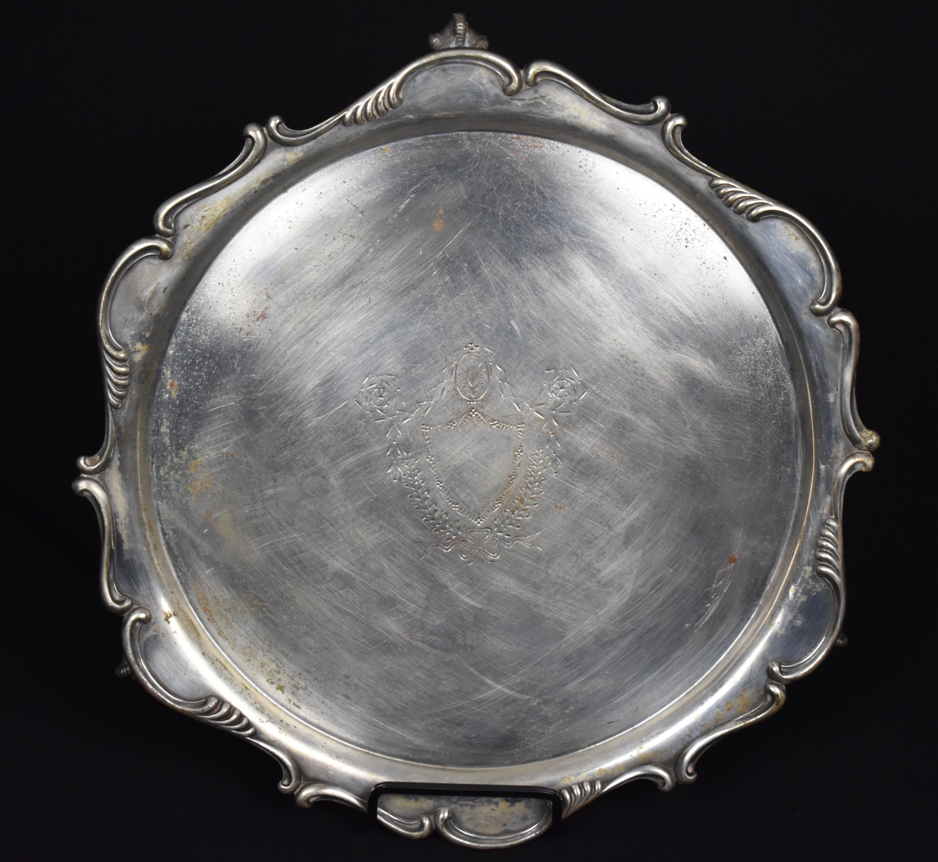 Platou vechi din alamă argintată cu trei picioare gheară de vultur Boardman & Glossop