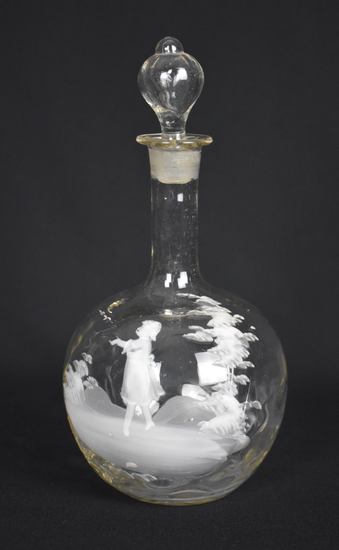 Decantor vechi pentru lichior din sticlă pictată Mary Gregory Boemia cca 1900